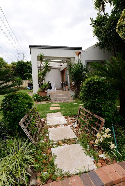 Corgi Guest House Johannesburg Exterior photo