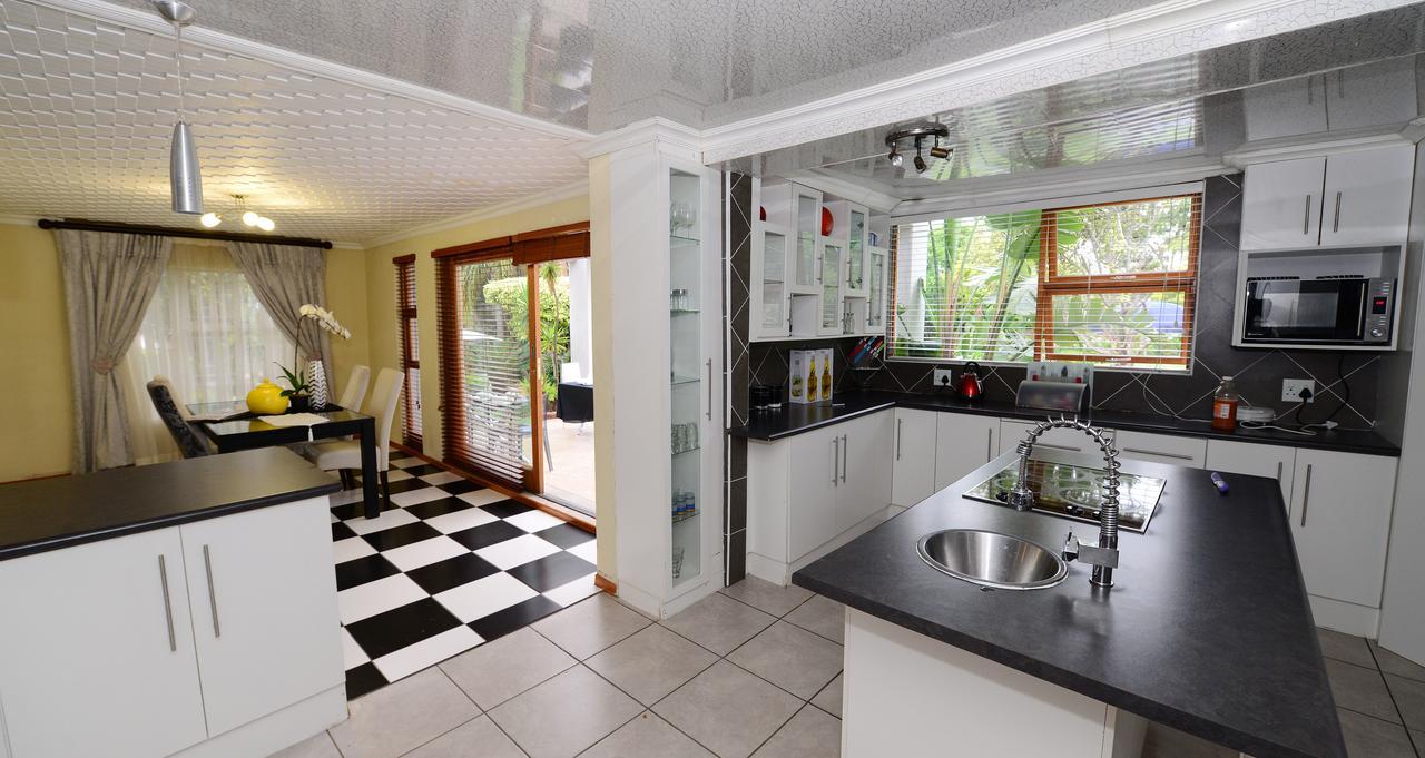 Corgi Guest House Johannesburg Exterior photo