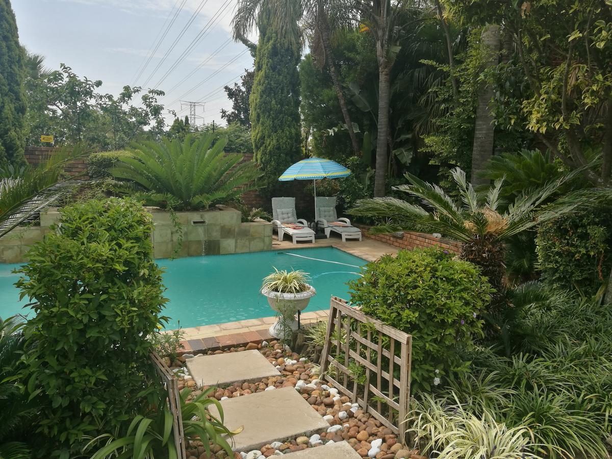 Corgi Guest House Johannesburg Exterior photo