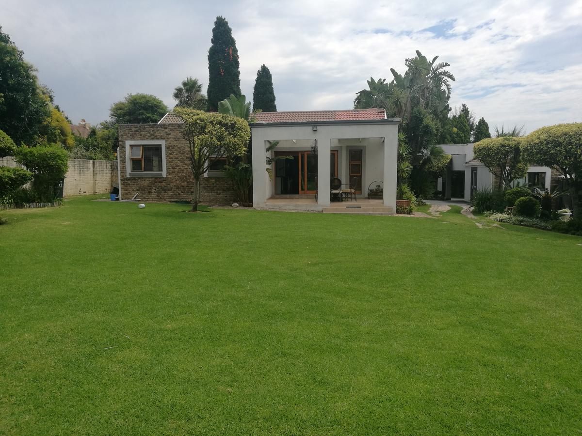 Corgi Guest House Johannesburg Exterior photo