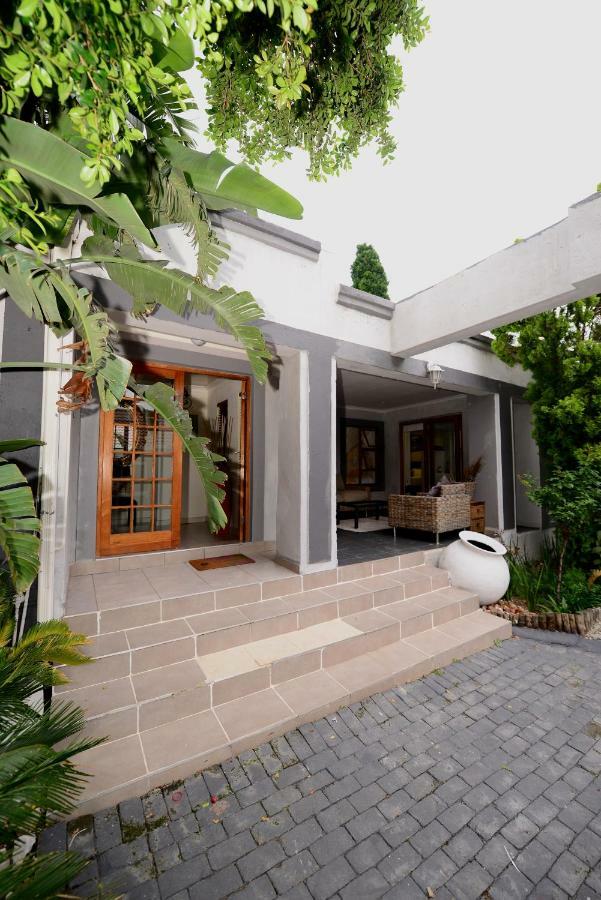 Corgi Guest House Johannesburg Exterior photo