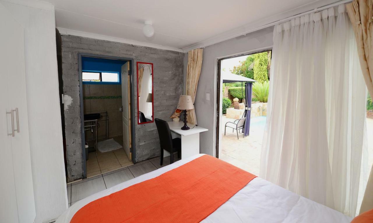 Corgi Guest House Johannesburg Exterior photo