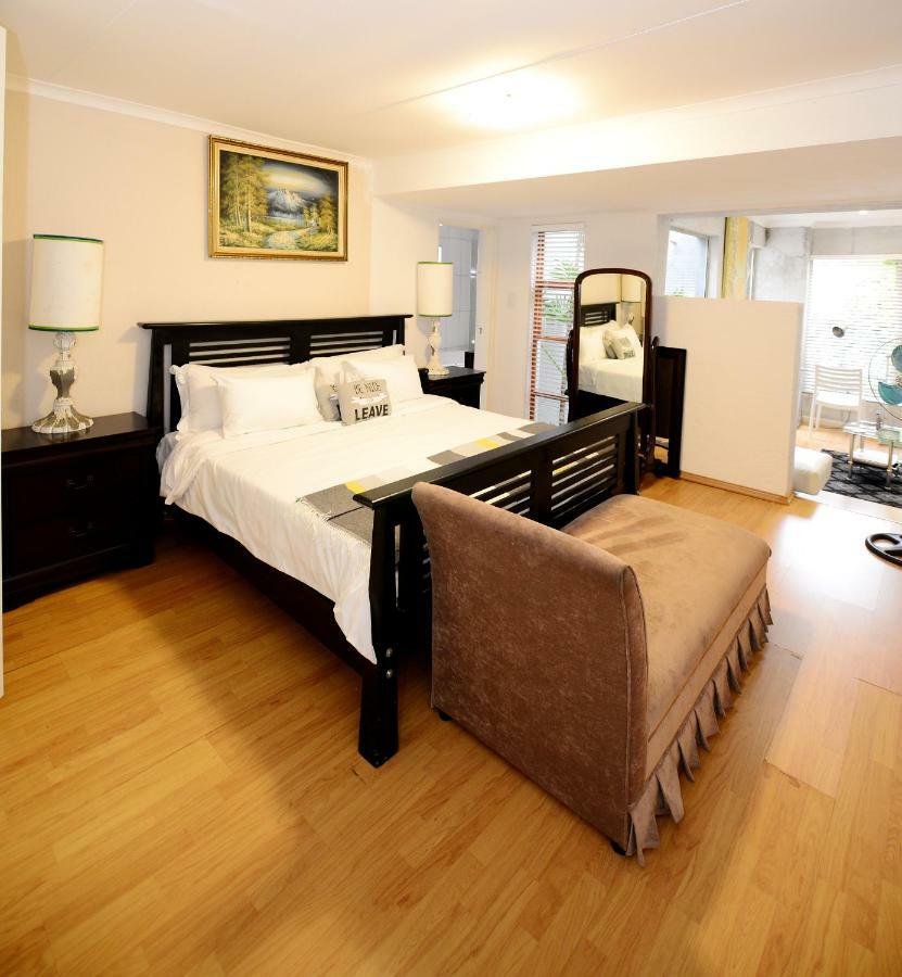 Corgi Guest House Johannesburg Exterior photo